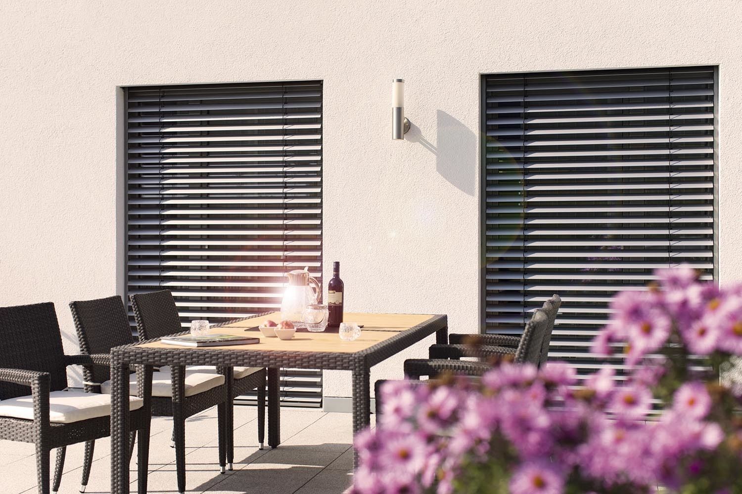 WAREMA Aufsetz-Außenjalousie