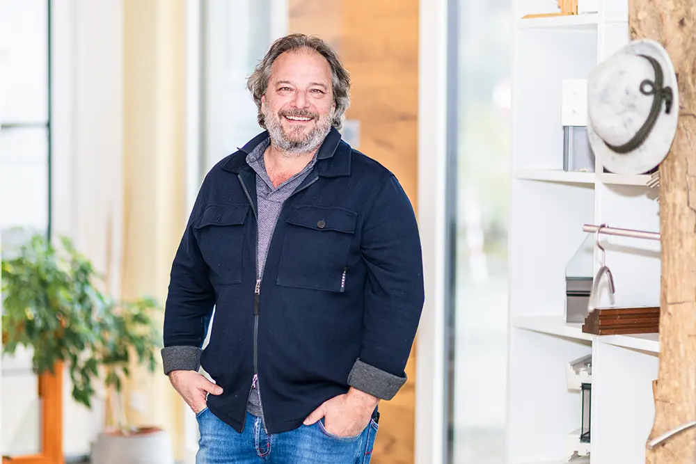 Hr._Schäfer_-Portrait-5_-_Web_-_Jürgen_Schäfer_ Kopie